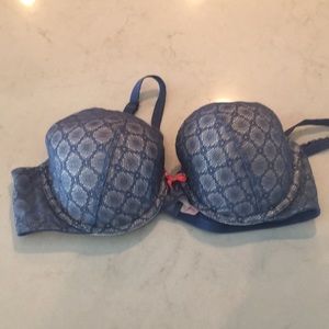Victoria’s Secret 36C Body By Victoria Bra